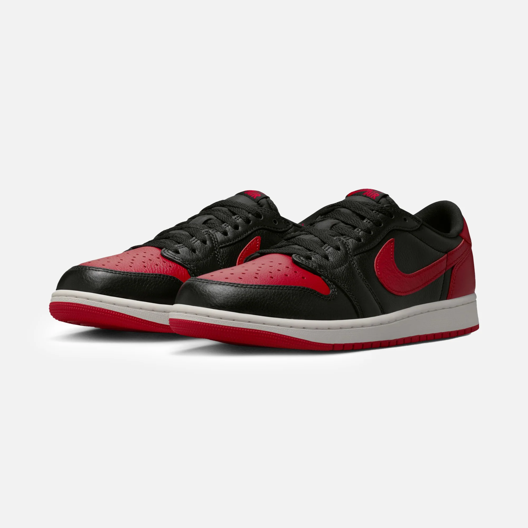 Air Jordan 1 Retro Low OG - Image 2