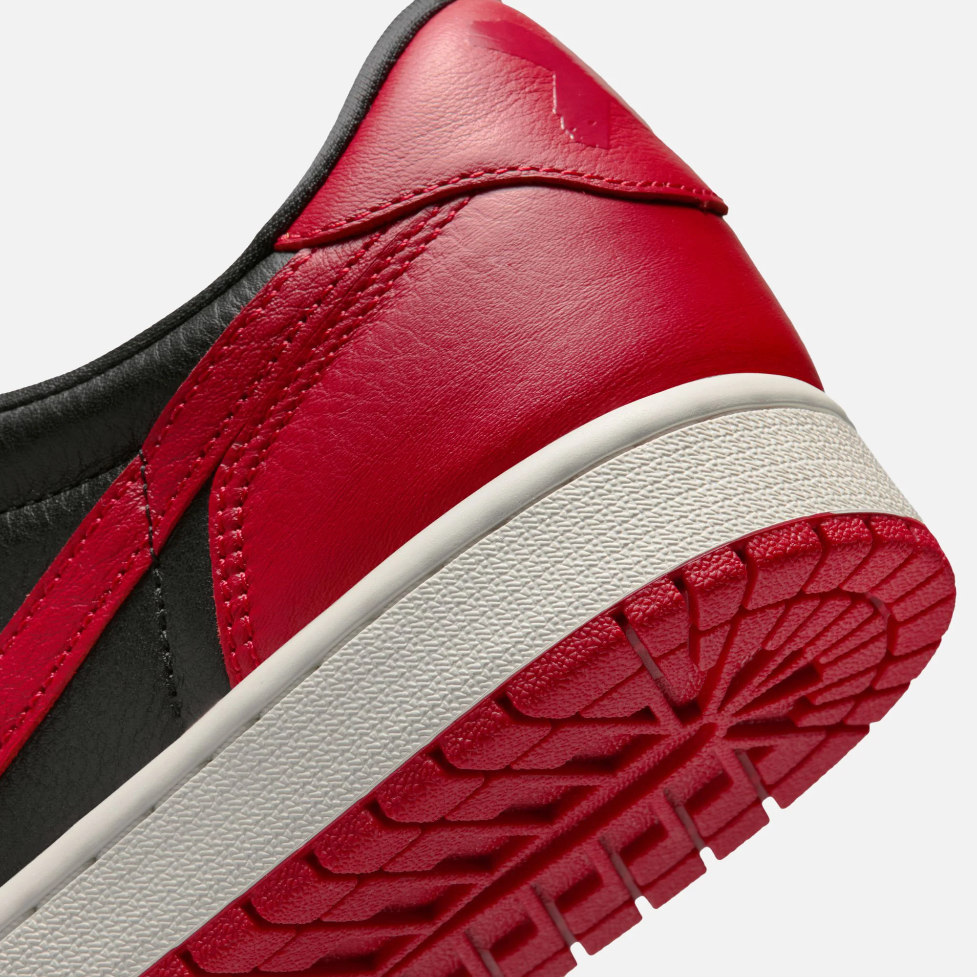 Air Jordan 1 Retro Low OG - Image 5