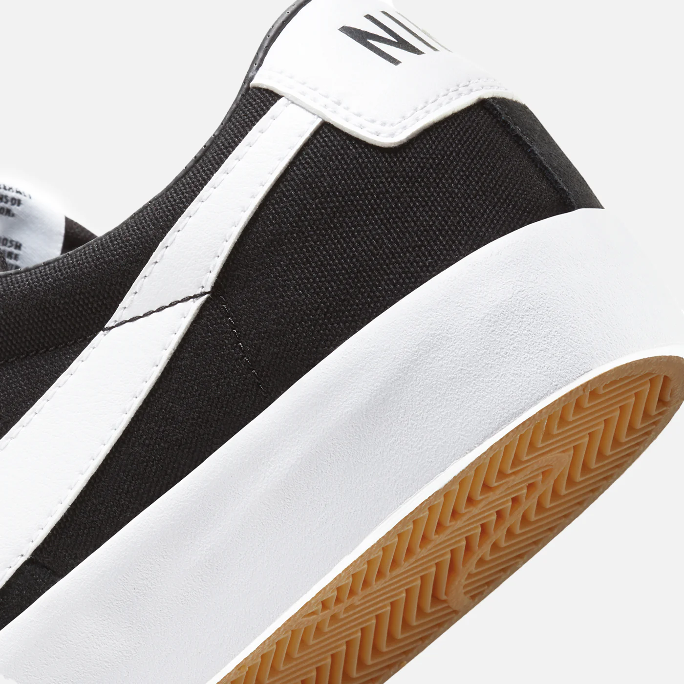 Nike SB Zoom Blazer Low Pro GT - Image 4