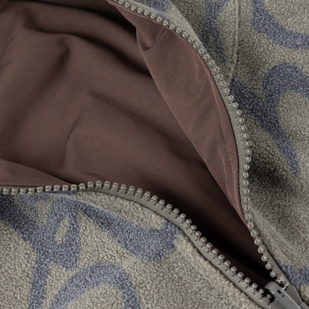 Reversible Chilling Fleece - Image 6