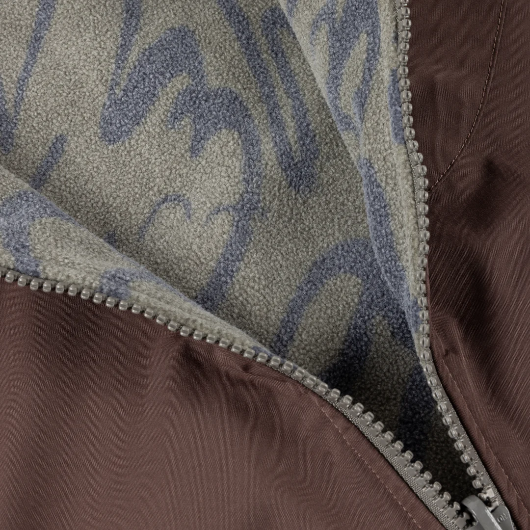 Reversible Chilling Fleece - Image 7